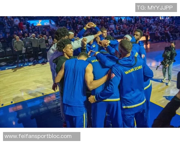 文班与哈珀同场竞技进攻防守双双领跑联盟展现强大实力