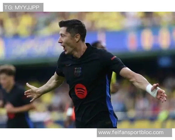 莱万连续两场西甲替补赛后不满率先离开诺坎普引发关注