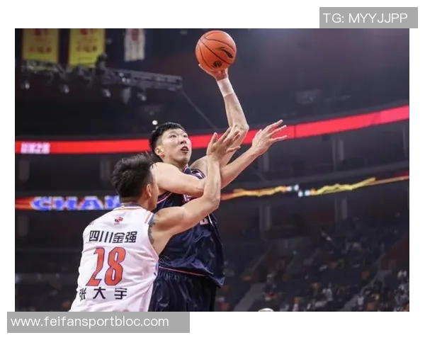 周琦三分球表现出色全场无两分球出手贡献3分4篮板1助攻2抢断2盖帽